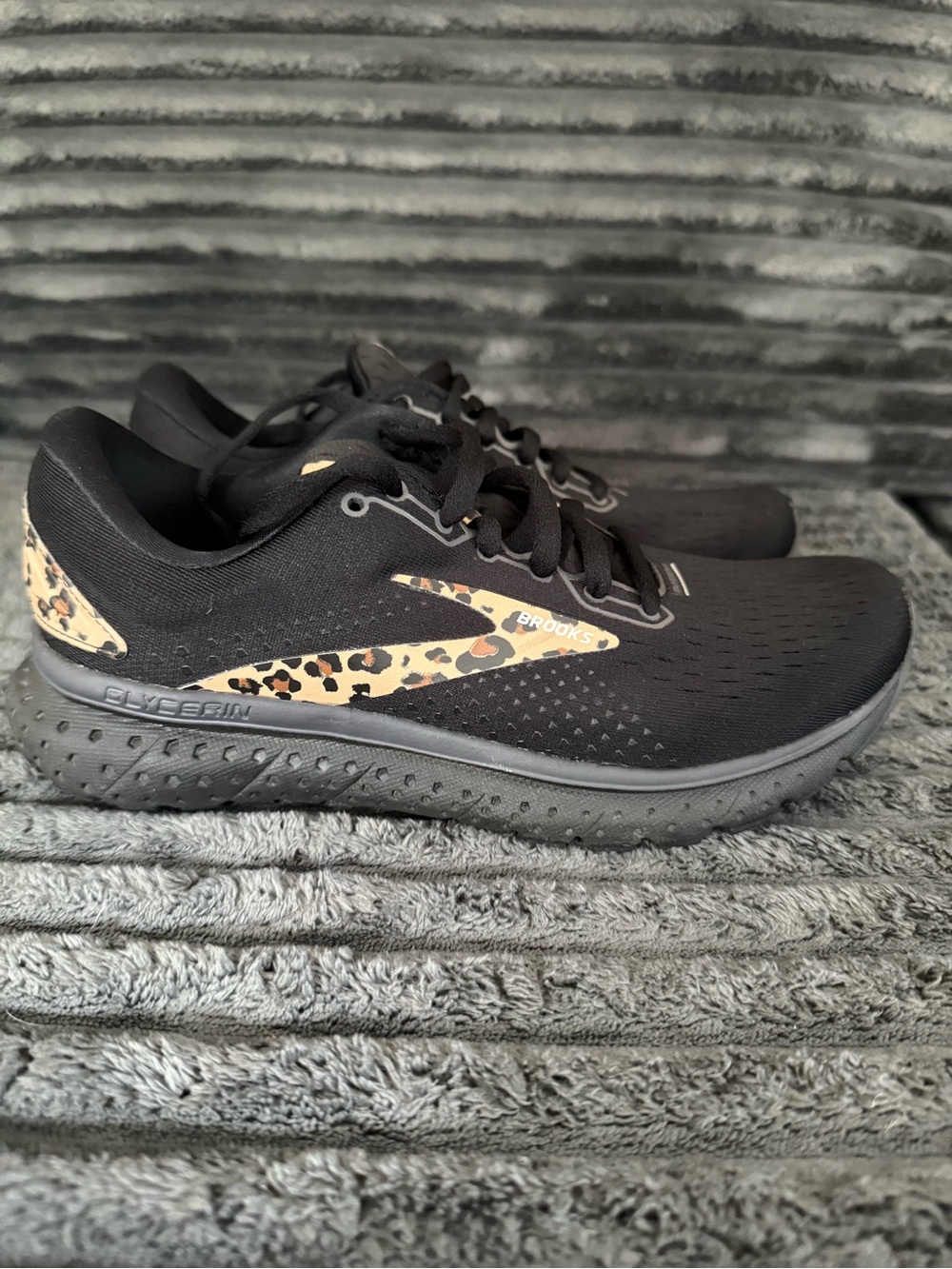 Brooks Glycerine 18 Run Wild with Leopard Print